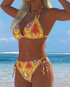 Bikini colorido con estampado halter
