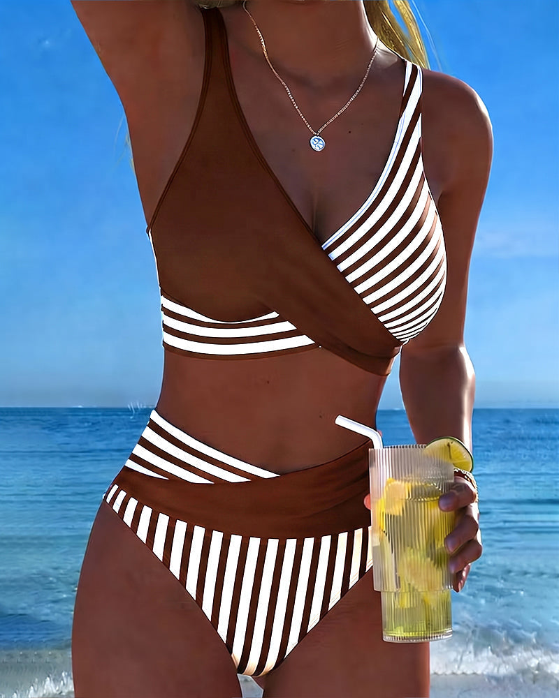 Bikini estampado con rayas cruzadas