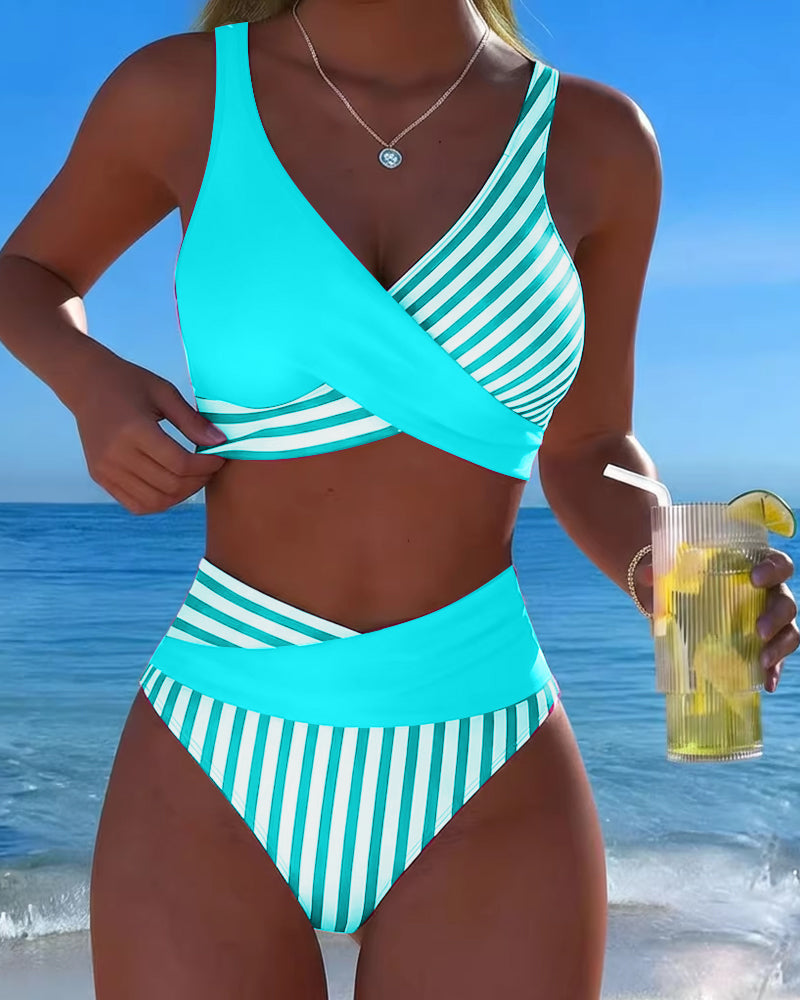 Bikini estampado con rayas cruzadas