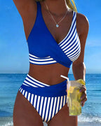 Bikini estampado con rayas cruzadas
