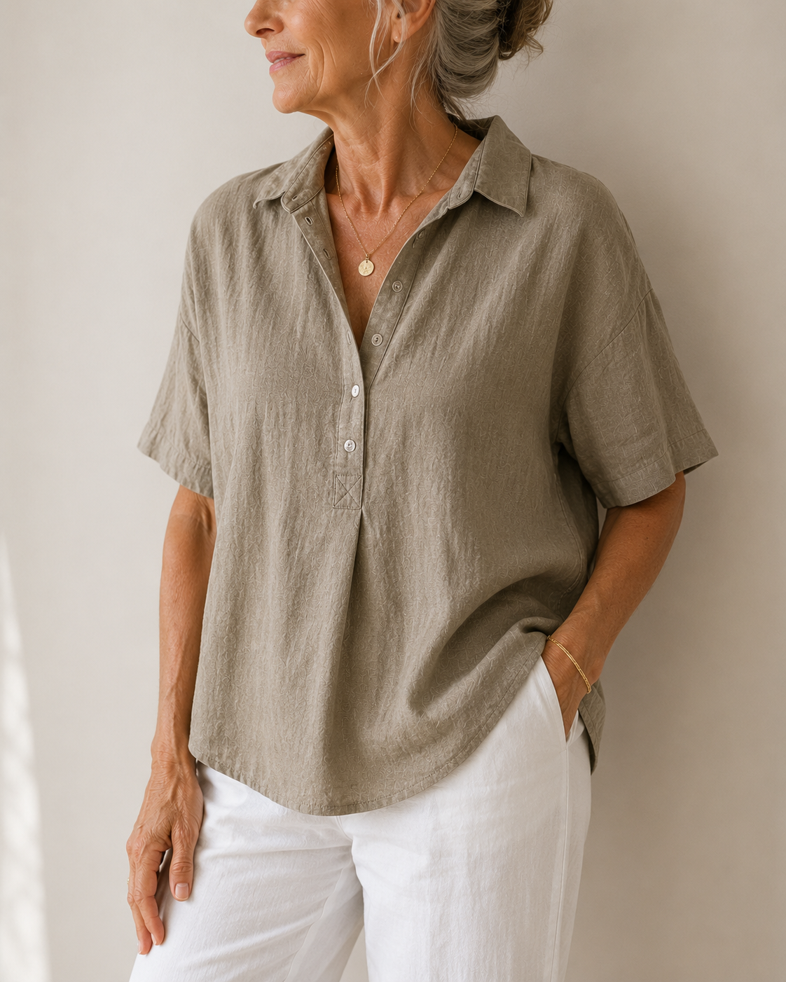 Sonia - Blusa con cuello y detalle de botones