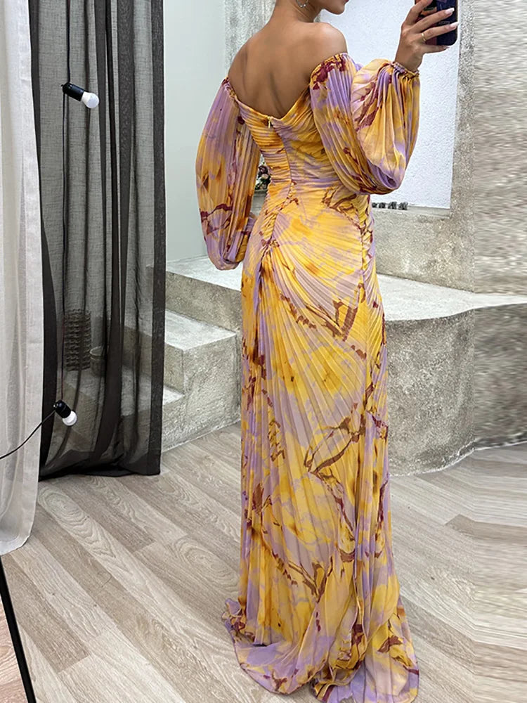 Maria Chic Dress with V-Neck