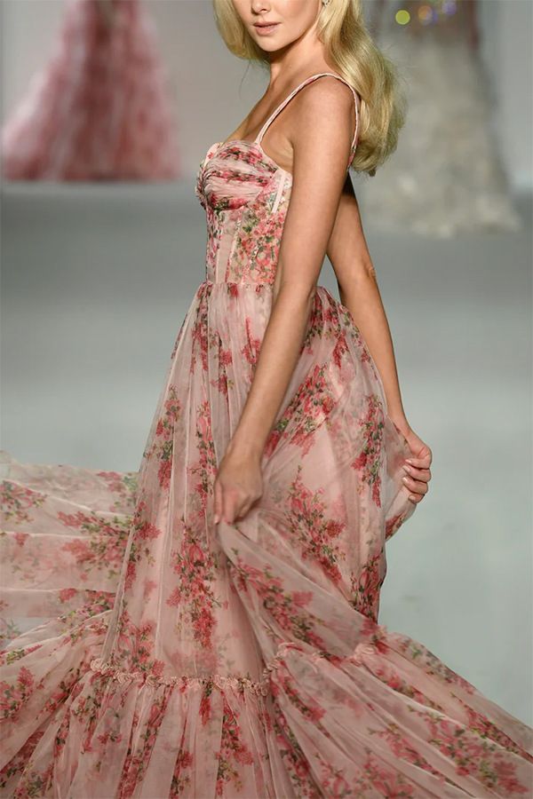 Vestido de Tul con Volantes en Capas Elysian