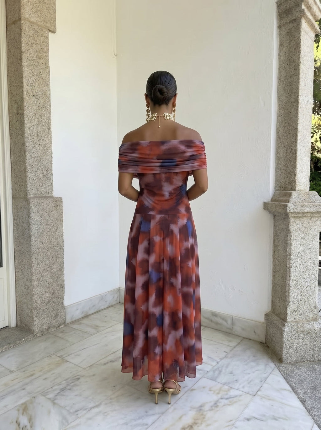 Vestido de Toledo con estampado en naranja y marrón