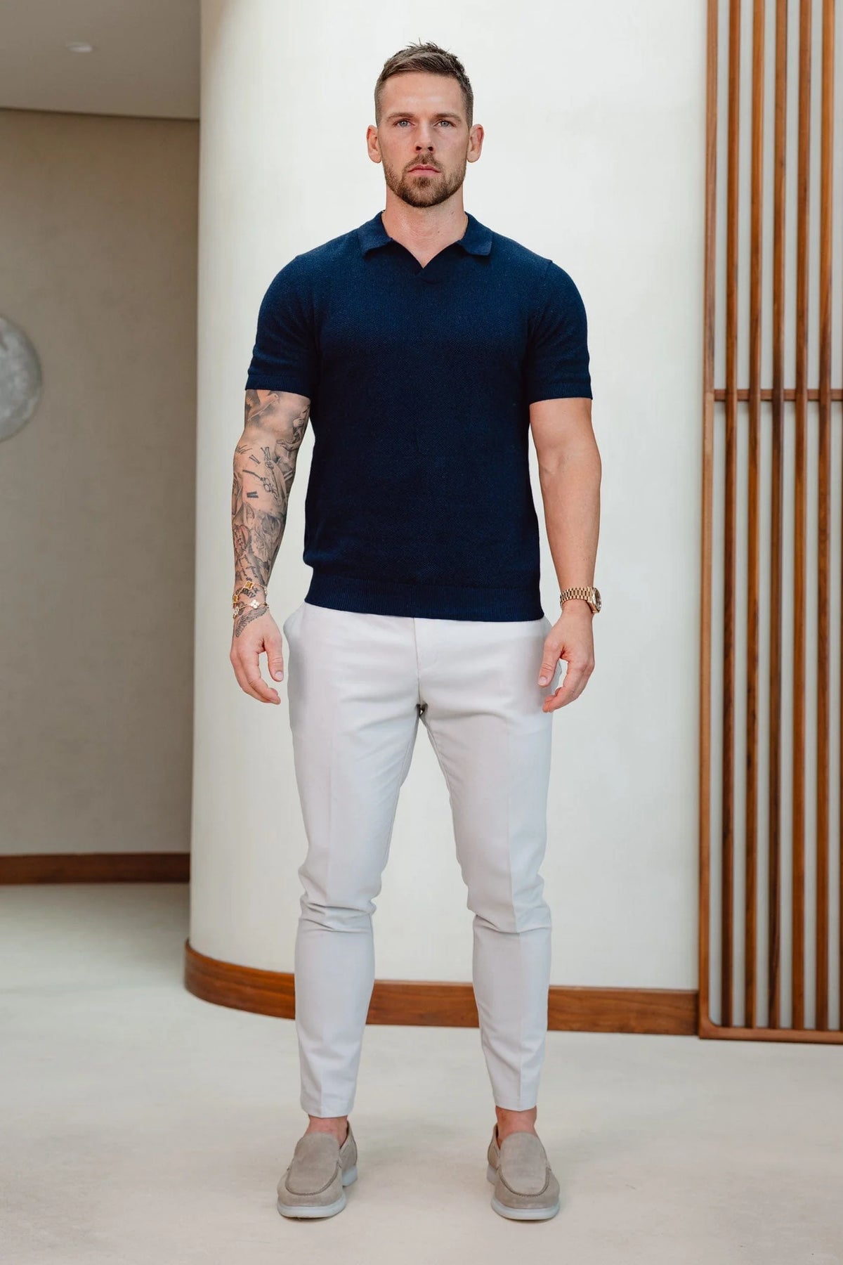 Polo de cachemira premium de corte ajustado