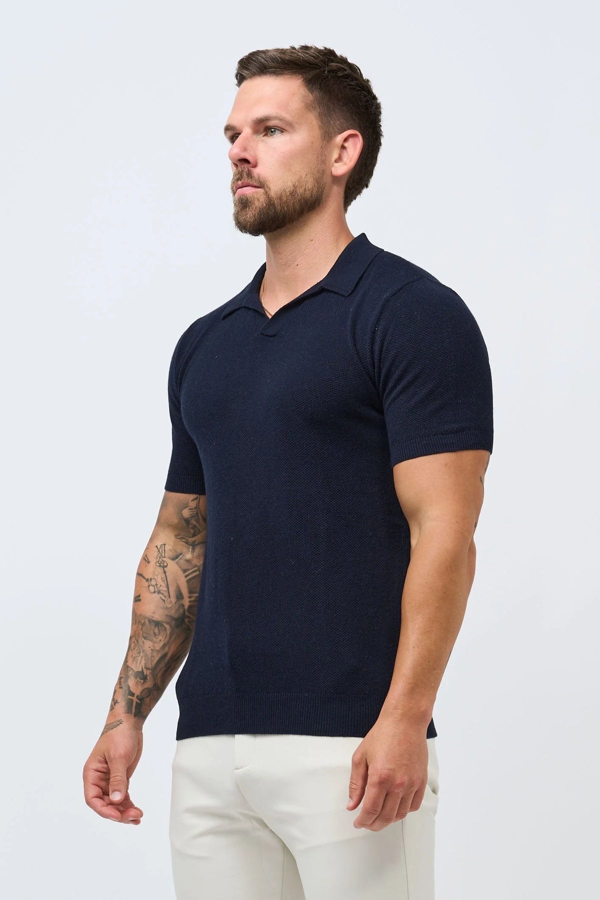 Polo de cachemira premium de corte ajustado