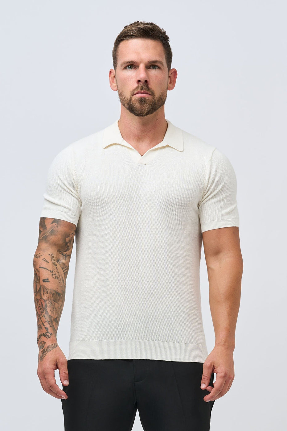 Polo de cachemira premium de corte ajustado