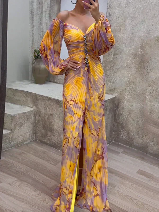 Maria Chic Dress with V-Neck