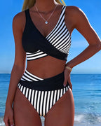 Bikini estampado con rayas cruzadas