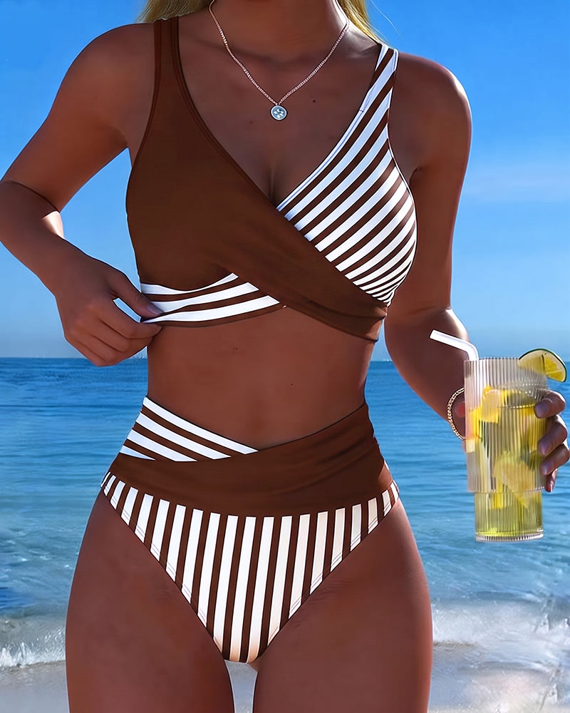 Bikini estampado con rayas cruzadas