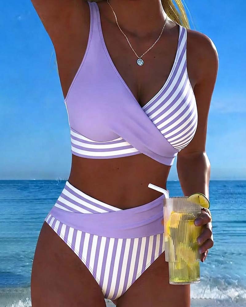 Bikini estampado con rayas cruzadas