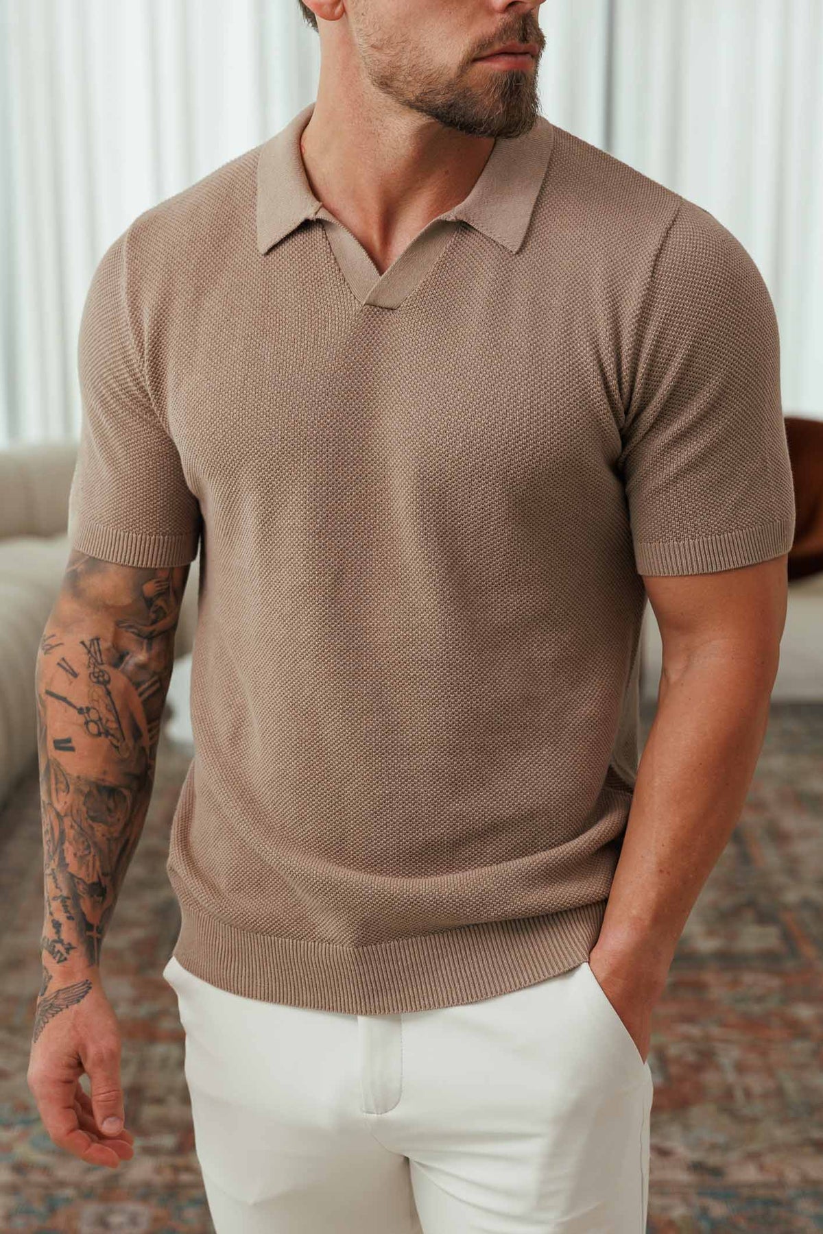 Polo de cachemira premium de corte ajustado