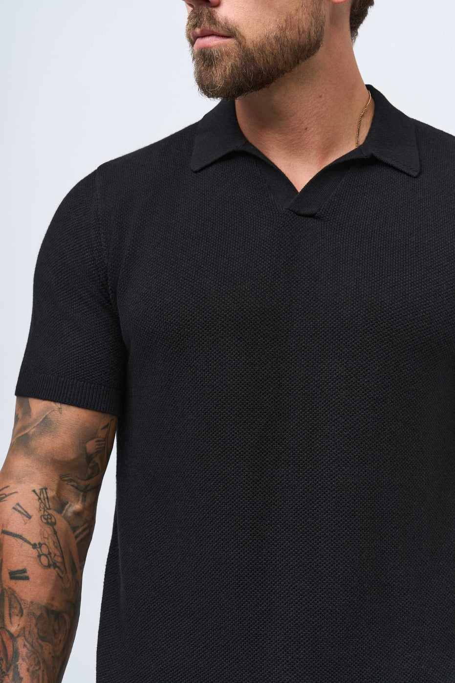 Polo de cachemira premium de corte ajustado